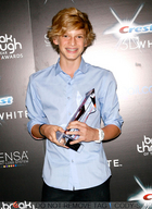 Cody Simpson : codysimpson_1286386562.jpg