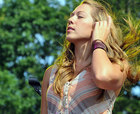 Colbie Caillat : colbiecaillat_1229962451.jpg