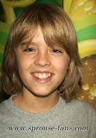 Cole & Dylan Sprouse : TI4U_u1137778278.jpg