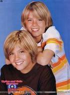 Cole & Dylan Sprouse : TI4U_u1137958939.jpg