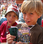 Cole & Dylan Sprouse : TI4U_u1138130122.jpg