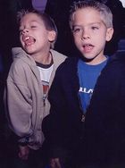 Cole & Dylan Sprouse : TI4U_u1220735989.jpg