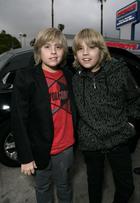 Cole & Dylan Sprouse : TI4U_u1220986370.jpg