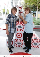 Cole & Dylan Sprouse : TI4U_u1230024380.jpg