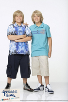 Cole & Dylan Sprouse : TI4U_u1231071557.jpg