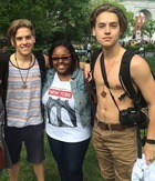 Cole Sprouse : TI4U1400955244.jpg