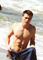 Colton Haynes : colton-haynes-1339725939.jpg