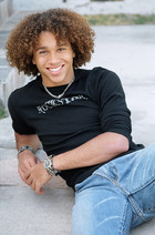 Corbin Bleu : TI4U_u1157553694.jpg