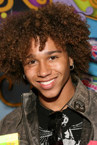 Corbin Bleu : corbin_bleu_1169053391.jpg