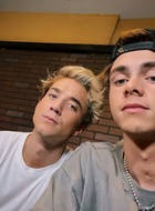 Corbyn Besson : TI4U1602176179.jpg