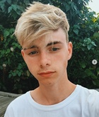 Corbyn Besson : corbyn-besson-1562203781.jpg