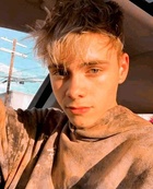 Corbyn Besson : corbyn-besson-1584984531.jpg