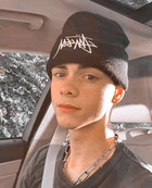 Corbyn Besson : corbyn-besson-1584984549.jpg