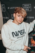 Corbyn Besson : corbyn-besson-1585078237.jpg