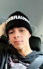 Corbyn Besson : corbyn-besson-1590437420.jpg