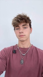 Corbyn Besson : corbyn-besson-1601056265.jpg