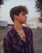 Corbyn Besson : corbyn-besson-1602474314.jpg