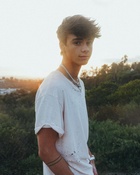 Corbyn Besson : corbyn-besson-1608342926.jpg