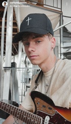 Corbyn Besson : corbyn-besson-1620598595.jpg