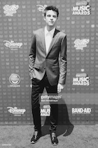 Corey Fogelmanis : corey-fogelmanis-1462110121.jpg