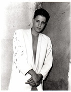 Corey Haim : corey-haim-1578865927.jpg