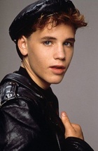 Corey Haim : corey-haim-1578869903.jpg