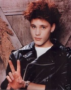 Corey Haim : corey-haim-1578958045.jpg