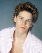 Corey Haim : corey-haim-1578958055.jpg