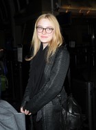 Dakota Fanning : dakota-fanning-1378399652.jpg