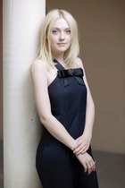 Dakota Fanning : dakota-fanning-1381090562.jpg