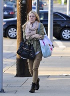 Dakota Fanning : dakota-fanning-1381525175.jpg