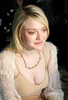 Dakota Fanning : dakota-fanning-1397144150.jpg