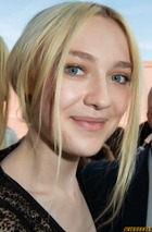 Dakota Fanning : dakota-fanning-1401555781.jpg