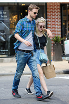 Dakota Fanning : dakota-fanning-1402628667.jpg