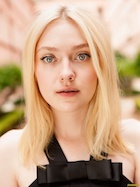 Dakota Fanning : dakota-fanning-1441468414.jpg