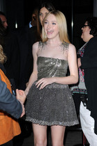 Dakota Fanning : dakota_fanning_1268412549.jpg