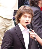 Daniel Radcliffe : TI4U_u1137786388.jpg