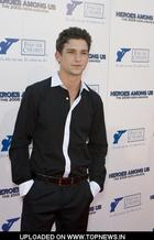 Daren Kagasoff : darenkagasoff_1268420213.jpg