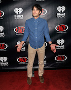 Darren Criss : darren-criss-1461541075.jpg