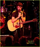 Darren Criss : darrencriss_1301511154.jpg