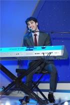 Darren Criss : darrencriss_1306787731.jpg