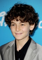 David Mazouz : david-mazouz-1388486575.jpg