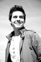 David Archuleta : david-archuleta-1377546875.jpg