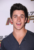 David Henrie : david-henrie-1361065505.jpg