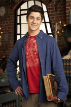 David Henrie : david_henrie_1218645215.jpg