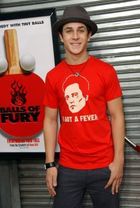 David Henrie : david_henrie_1220030373.jpg