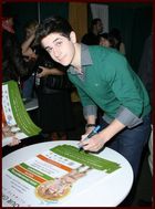 David Henrie : david_henrie_1229610213.jpg