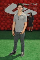 David Henrie : david_henrie_1243037254.jpg