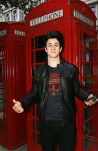 David Henrie : david_henrie_1262114561.jpg