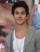 David Henrie : david_henrie_1266632344.jpg